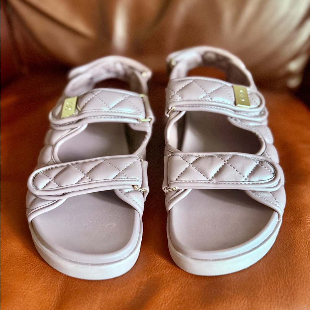 NEW Without Tags CALIA by Carrie Underwood Quilted Sandals - Lavender - Picture 2 of 7